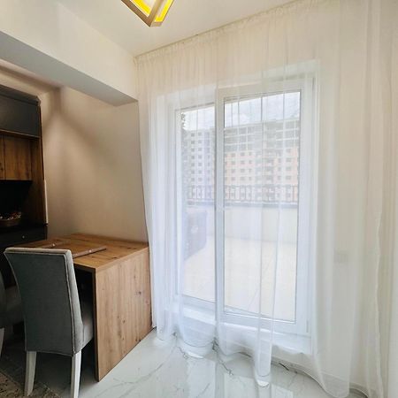 Luxury Apartment Sinuhe Braşov Exterior foto
