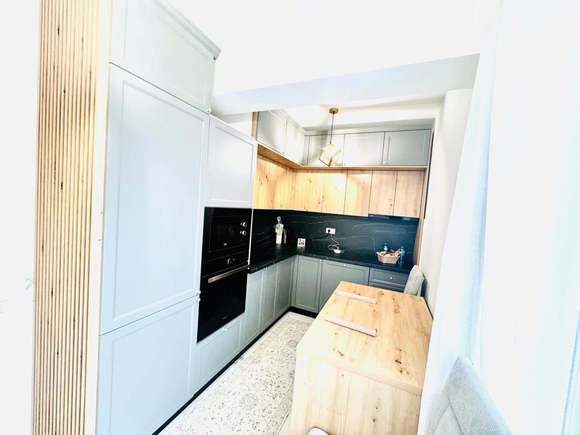 Luxury Apartment Sinuhe Braşov Exterior foto