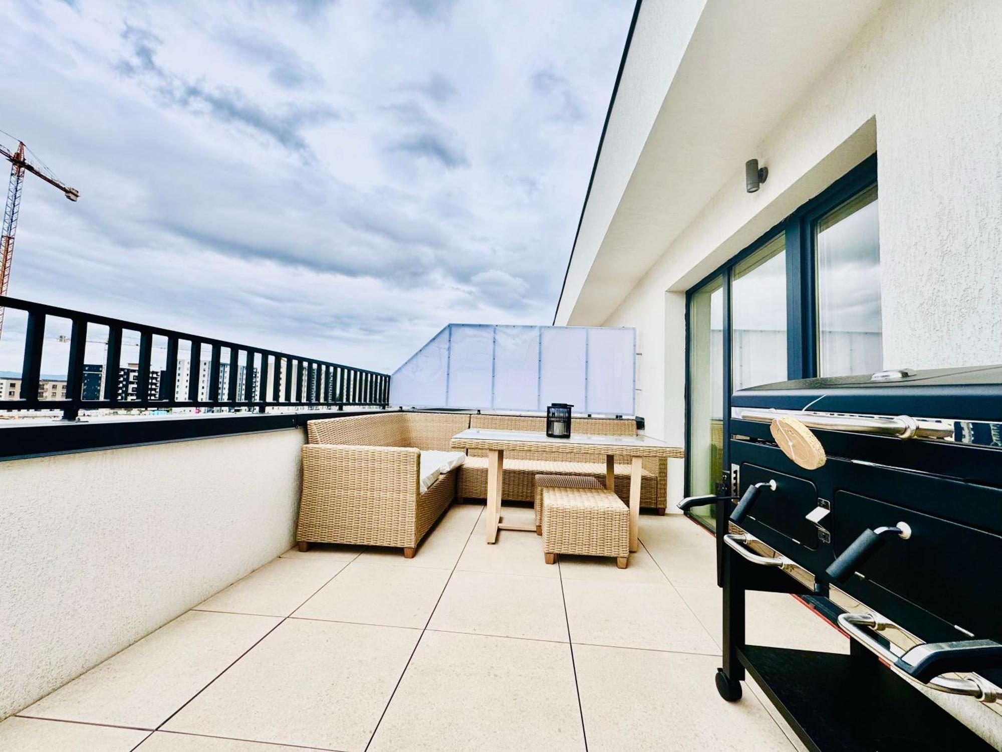 Luxury Apartment Sinuhe Braşov Exterior foto